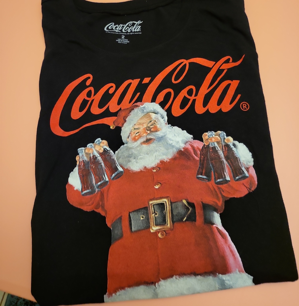 Torrid 2x Coca Cola Black Santa Graphic T-Shirt